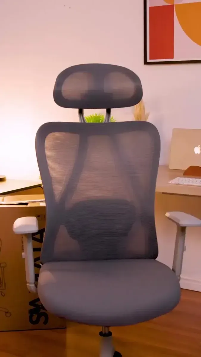 Cadeira Escritório Confortavel Ergonômica Elements Samaia Cinza NR17 - R$ 1.749,9